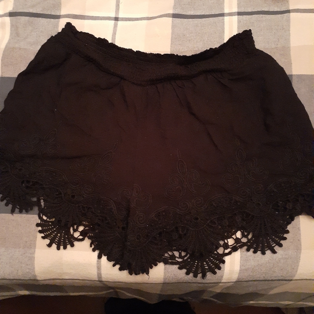 Kendall and kylie soft stretchy shorts size M